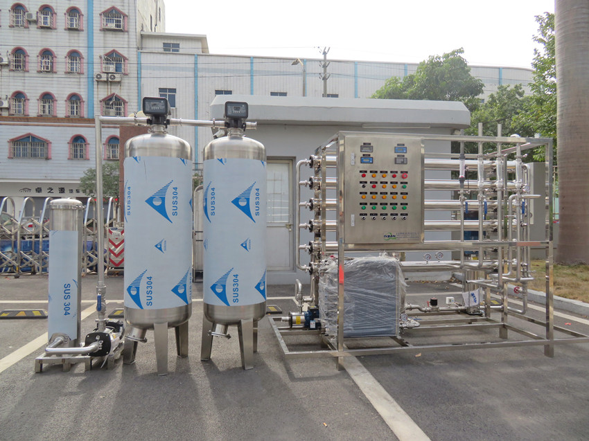 3T/H一級(jí)RO反滲透+EDI去離子水裝置,進(jìn)口西門(mén)子EDI超純水設(shè)備